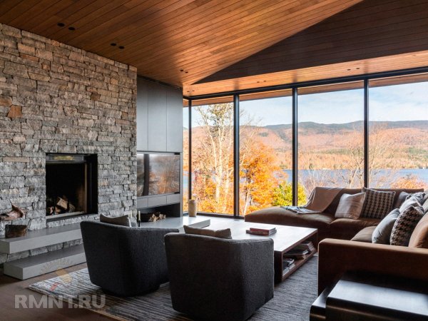 





Дом на склоне с видом на озеро



