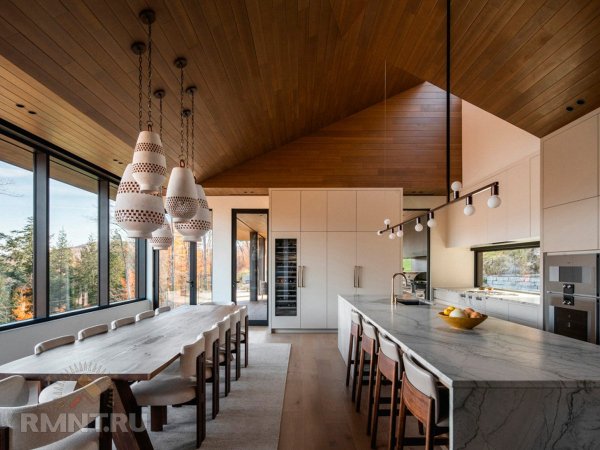 Дом на склоне с видом на озеро
 
Дом на склоне с видом на озеро