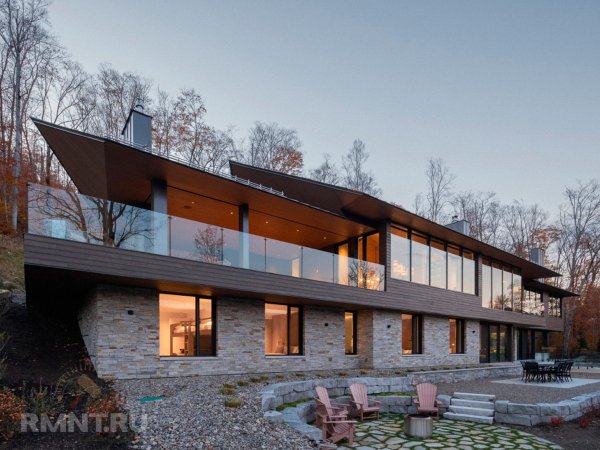 Дом на склоне с видом на озеро
 
Дом на склоне с видом на озеро