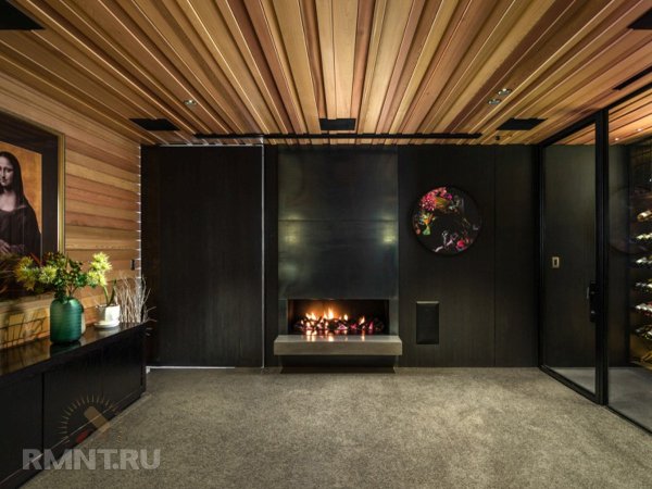 





Дом из&nbsp;бетона с&nbsp;видом на&nbsp;океан



