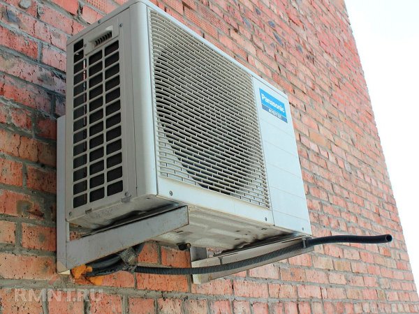 Забилась дренажная трубка кондиционера
 
Забилась дренажная трубка кондиционера