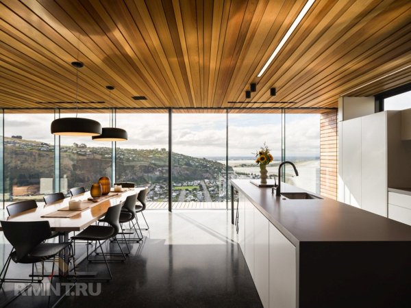 





Дом из&nbsp;бетона с&nbsp;видом на&nbsp;океан



