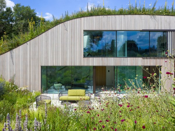 





Современный дом-землянка с&nbsp;минималистичным интерьером



