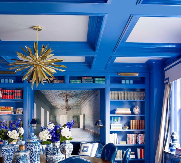 





Пять причин использовать цветной потолок в&nbsp;интерьере



