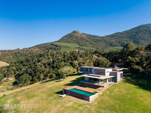 Открытый природе дом в Бразилии
Открытый природе дом в Бразилии