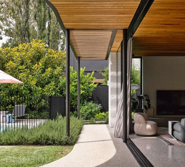 





Минималистичный дом с&nbsp;летней кухней в&nbsp;Австралии



