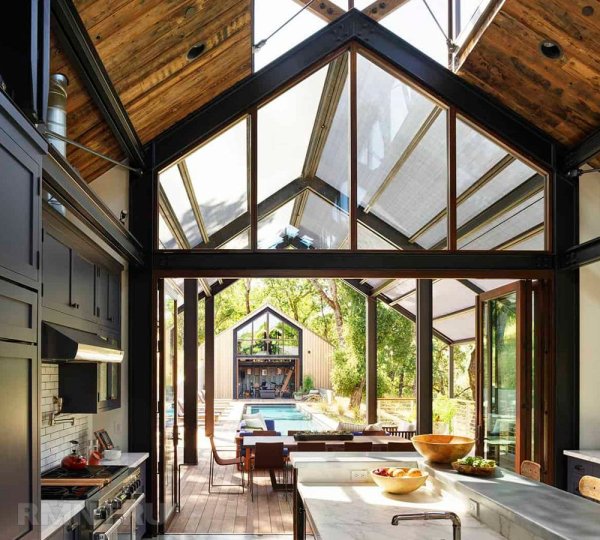 





Современное ранчо в&nbsp;дубовой роще



