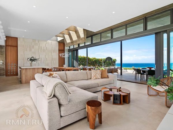 Дом на утёсе с видом на океан
Дом на утёсе с видом на океан