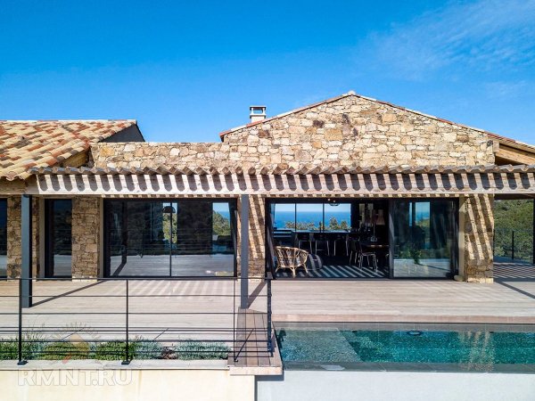 Дом в традиционном стиле среди холмов Корсики
 
Дом в традиционном стиле среди холмов Корсики