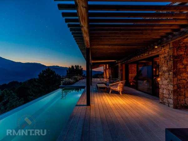 





Дом в традиционном стиле среди холмов Корсики



