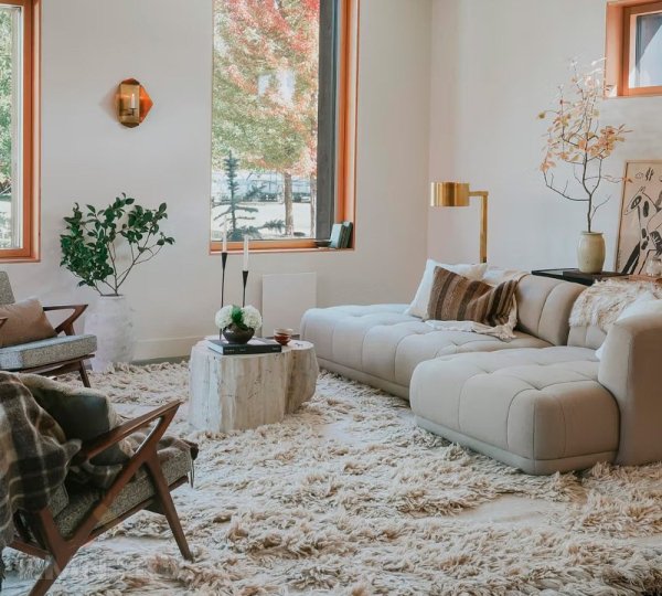 Искусственно состаренный коттедж с современным интерьером
 
Искусственно состаренный коттедж с современным интерьером