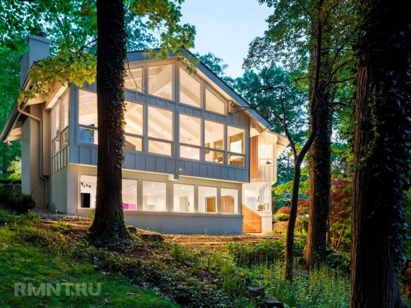 





Реконструированный семейный дом середины прошлого века



