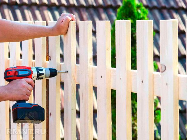 





Добрососедские &laquo;правила у&nbsp;забора&raquo;



