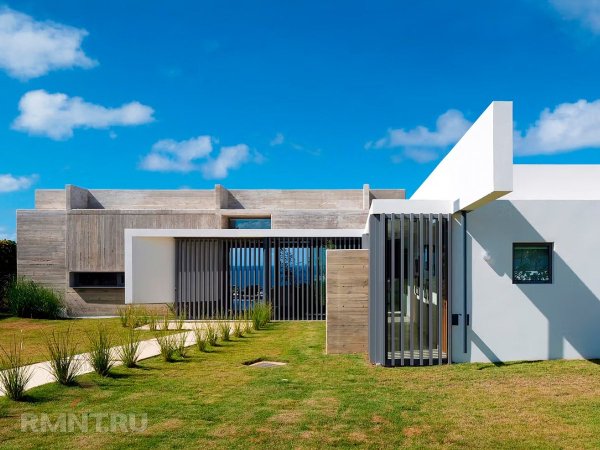 Дом на утёсе с видом на океан
Дом на утёсе с видом на океан