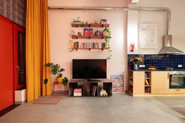 Многоуровневый лофт с индустриальной атмосферой Многоуровневый лофт с индустриальной атмосферой