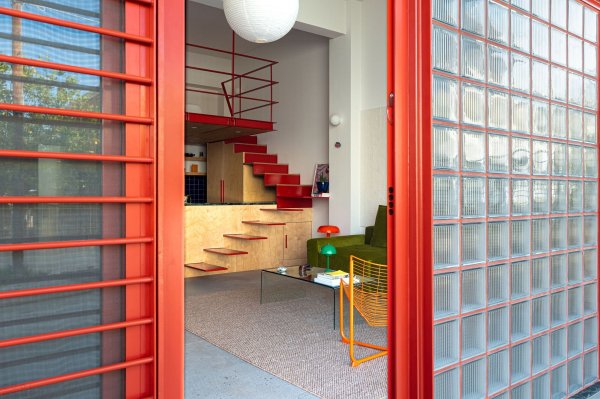 Многоуровневый лофт с индустриальной атмосферой Многоуровневый лофт с индустриальной атмосферой