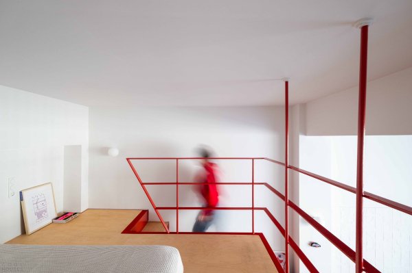 Многоуровневый лофт с индустриальной атмосферой Многоуровневый лофт с индустриальной атмосферой