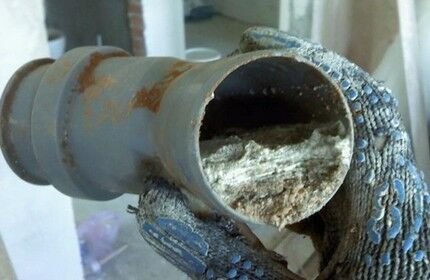 Как прочистить унитаз тросом: выбор инструмента и инструктаж по его применению Как прочистить унитаз тросом: выбор инструмента и инструктаж по его применению