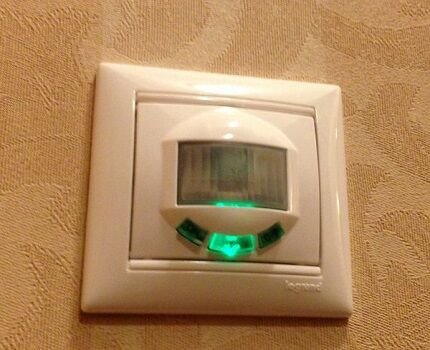 Сенсорный выключатель света: зачем он нужен, виды, маркировка, выбор и подключение