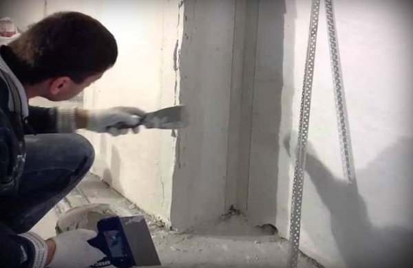 Как правильно поклеить обои в углах: пошаговая инструкция, особенности работ Как правильно поклеить обои в углах: пошаговая инструкция, особенности работ