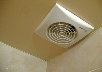 Почему потеет бачок унитаза: причины запотевания и способы их устранения