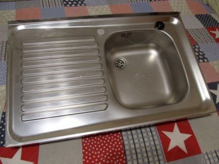 Установка накладной мойки: основные этапы монтажа мойки своими руками Установка накладной мойки: основные этапы монтажа мойки своими руками