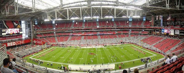 Навигация на стадионе как часть дизайна: чему учит система указателей State Farm Stadium